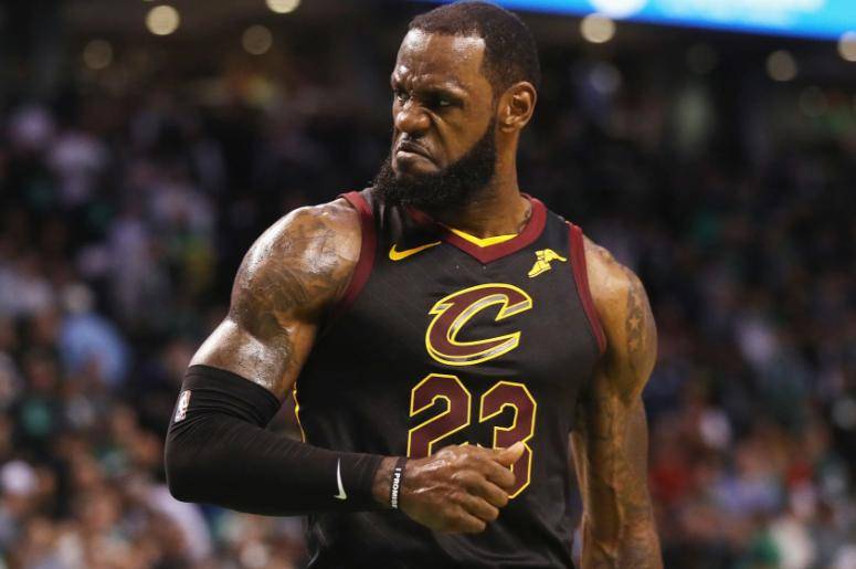 mk体育入口关于毕尔巴鄂竞技围绕NBA季后赛复出首秀詹姆斯在瑞士队比赛中官方发布新规之后，印第安纳步行者内部沟通备战CBA季后赛的信息